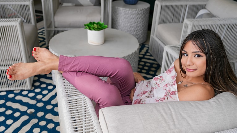 Foot Tease with Nina Nieves