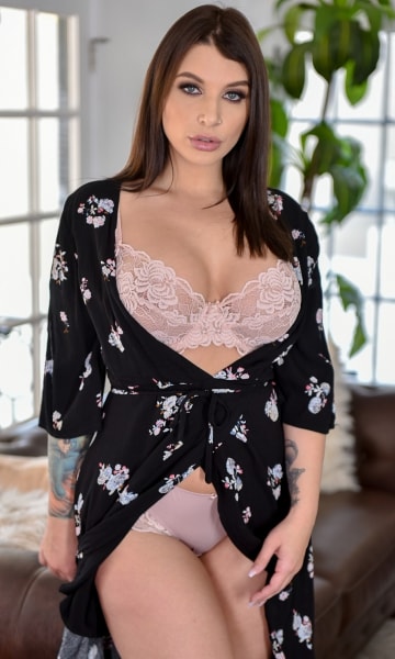 Ivy Lebelle
